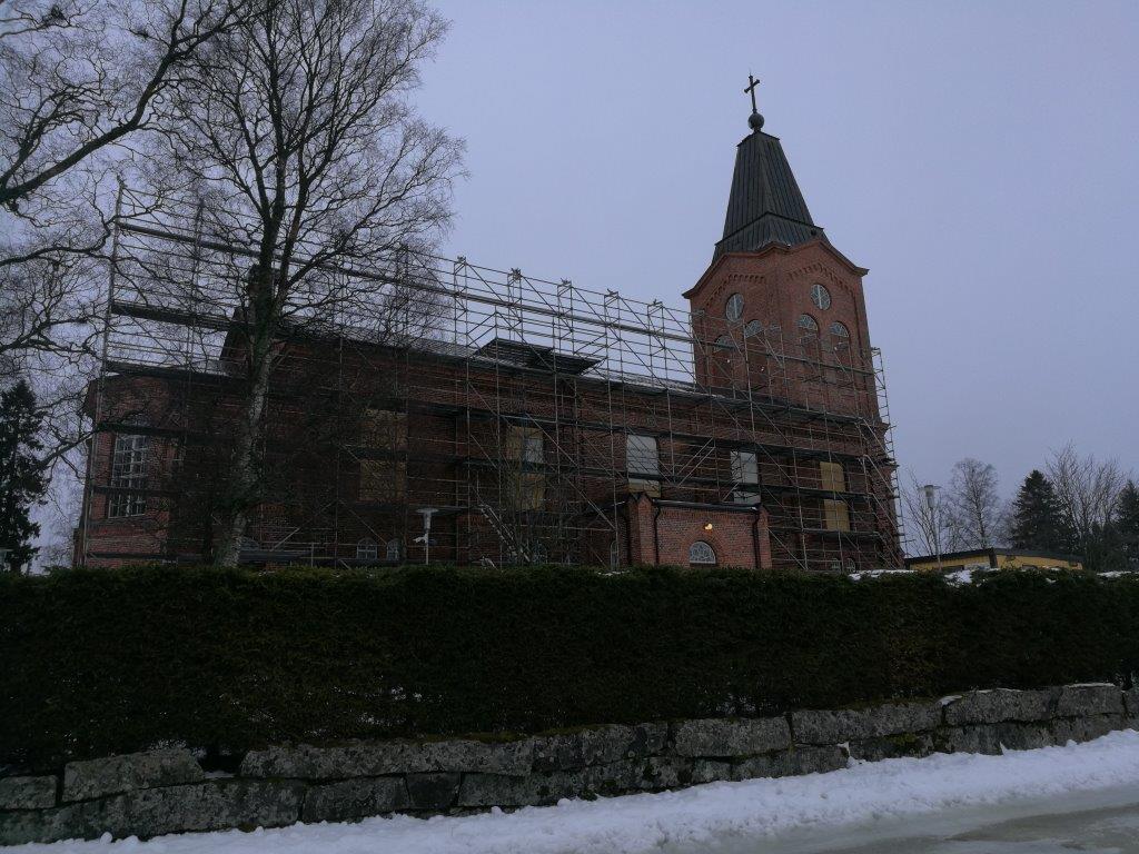 Avaa kuva isommaksi 02 Kattotelineitä huputtamista varten.