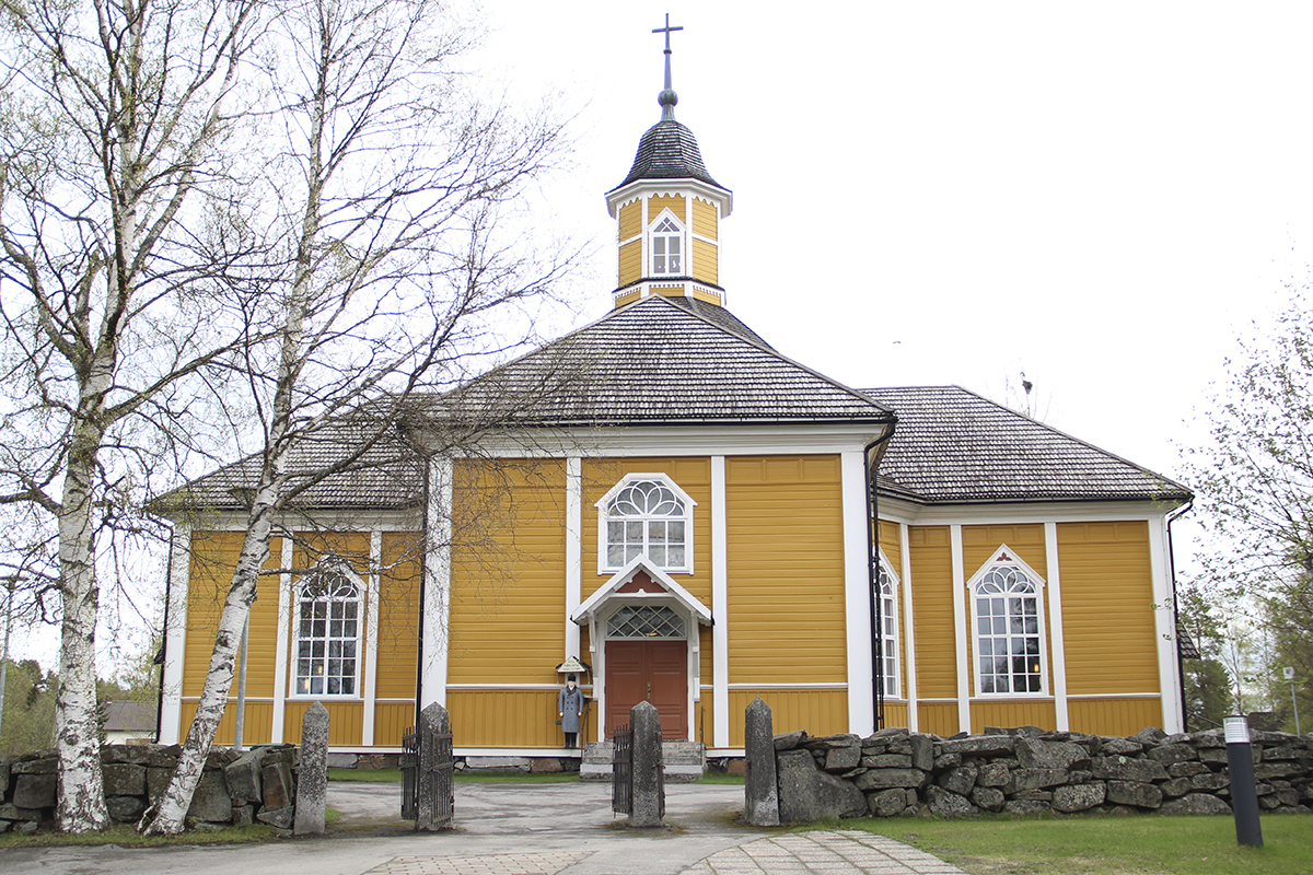 Avaa kuva isommaksi Himangan kirkko, kuva Eveliina Pylväs