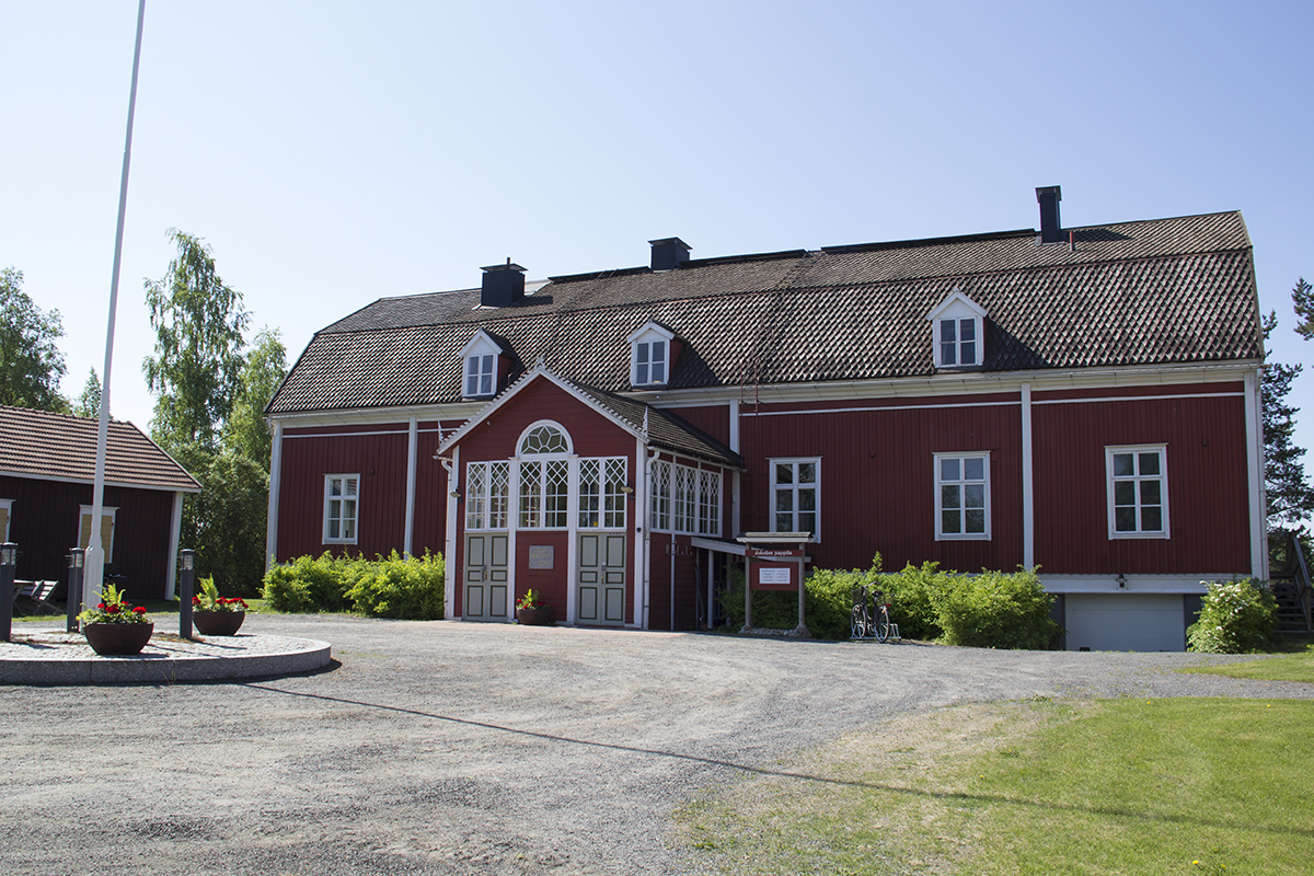 Avaa kuva isommaksi Jokelan pappila, kuva Eveliina Pylväs